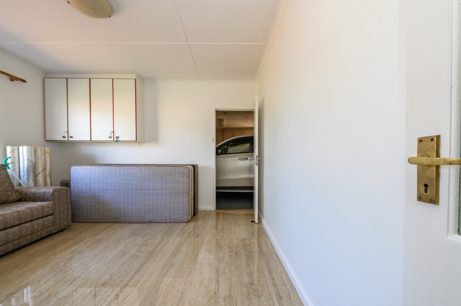 7 Bedroom Property for Sale in Summerstrand Eastern Cape